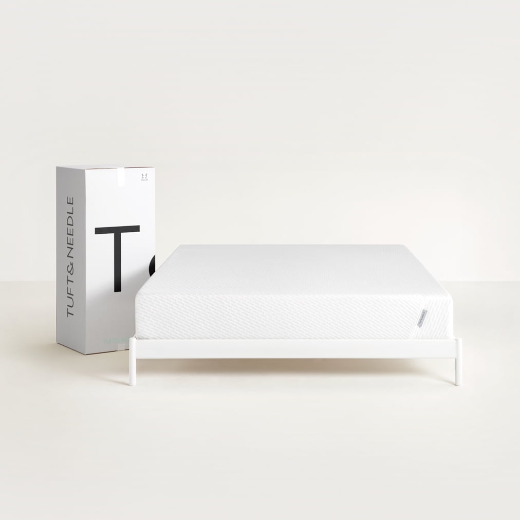 & NEEDLE - Original 9.5" Adaptive Foam Mattress, King